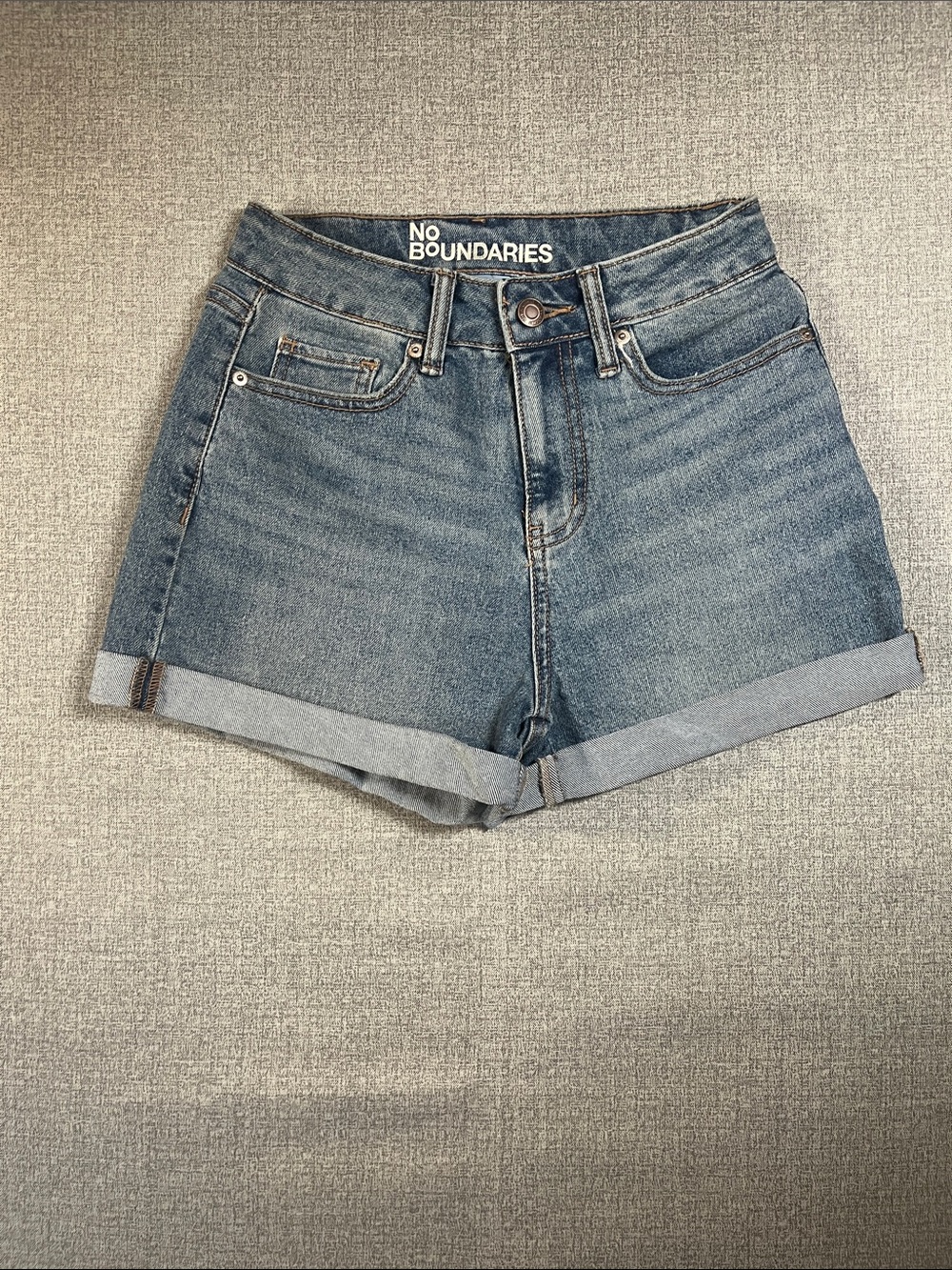 No Boundaries Denim Roll-Cuff Shorty Shorts, Women’s size 00